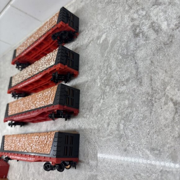 Tyco HO #4365 The Southern Railway Flat Car Bulkhead w Pulpwood Load Lot of 4 - Picture 5 of 7